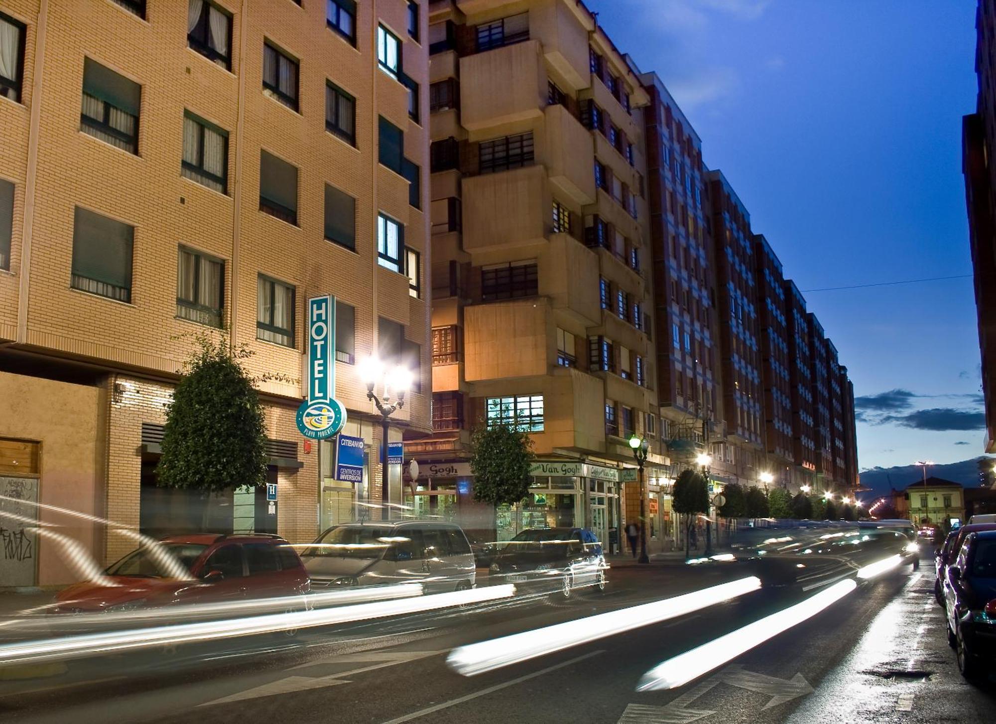 Hotel Playa Poniente Хихон Екстериор снимка