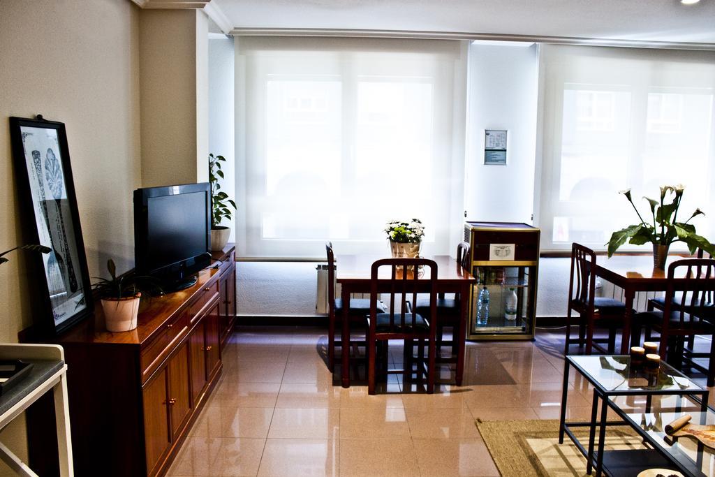 Hotel Playa Poniente Хихон Екстериор снимка