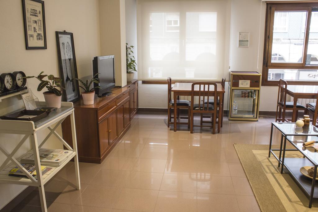 Hotel Playa Poniente Хихон Екстериор снимка