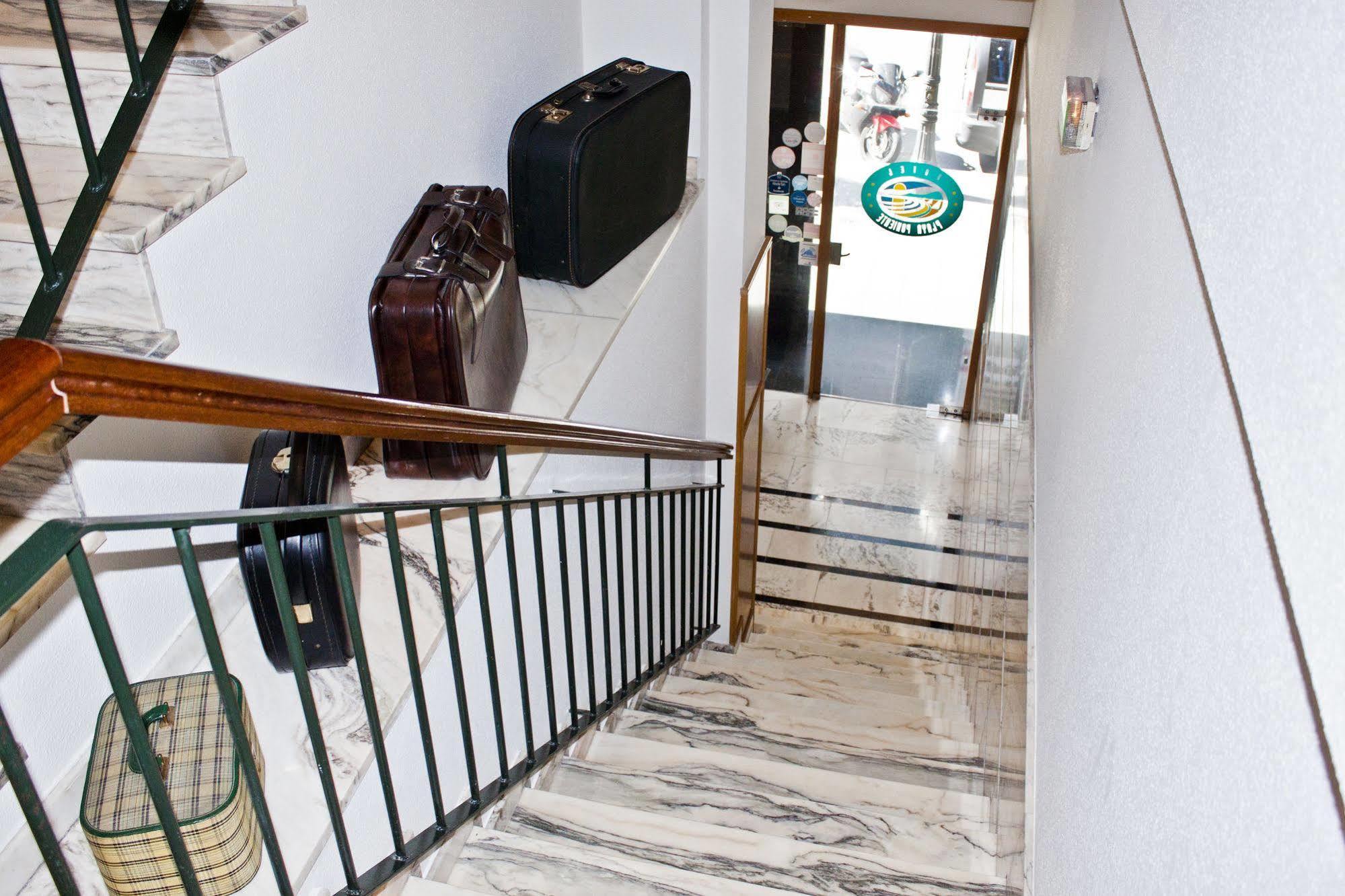 Hotel Playa Poniente Хихон Екстериор снимка